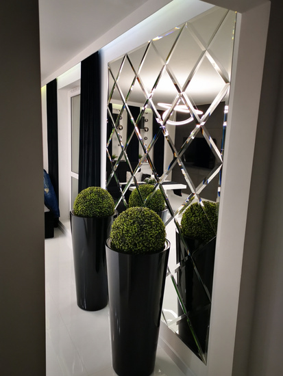 Lustra Glamour na każdy wymiar kafelki lustrzane fazowane 1350mm x 1800mm faza 12mm