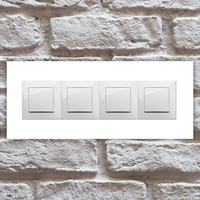 Osłona, ramka szklana pod włącznik światła lub gniazdko biała poczwórna