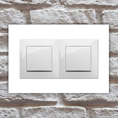 Osłona, ramka szklana pod włącznik światła lub gniazdko biała podwójna