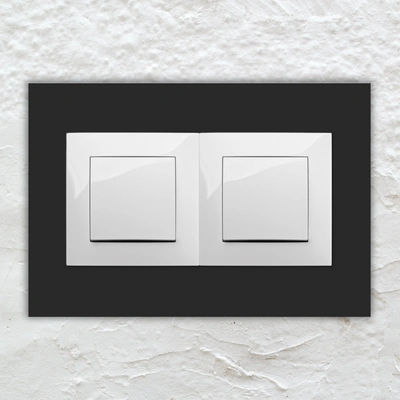 Osłona, ramka szklana pod włącznik światła lub gniazdko czarna podwójna