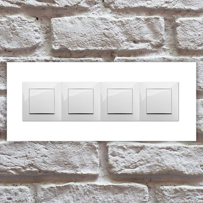 Osłona, ramka szklana pod włącznik światła lub gniazdko biała poczwórna